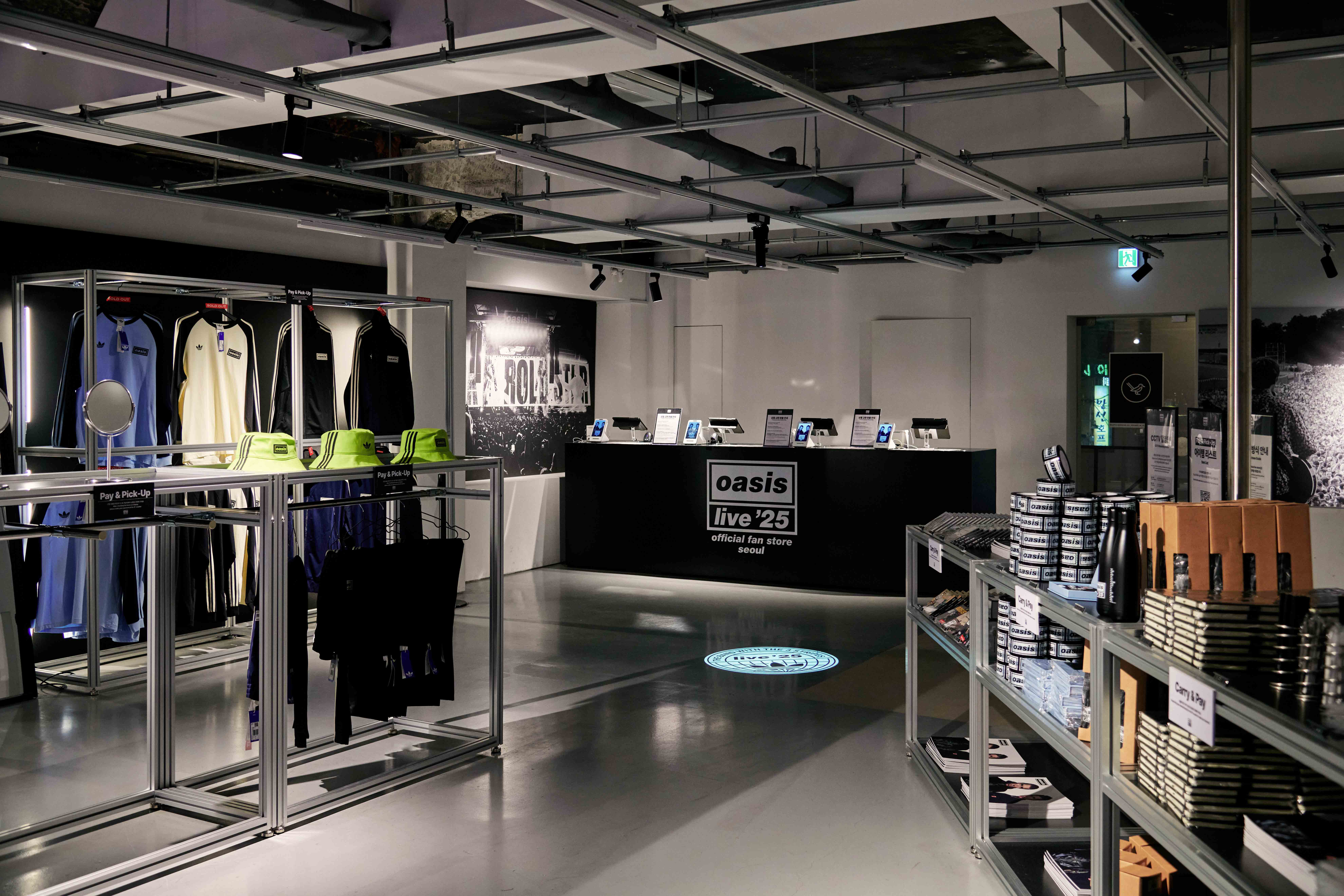 OASIS-LIVE-25-OFFICIAL-FAN-STORE-SEOUL-1 image 1