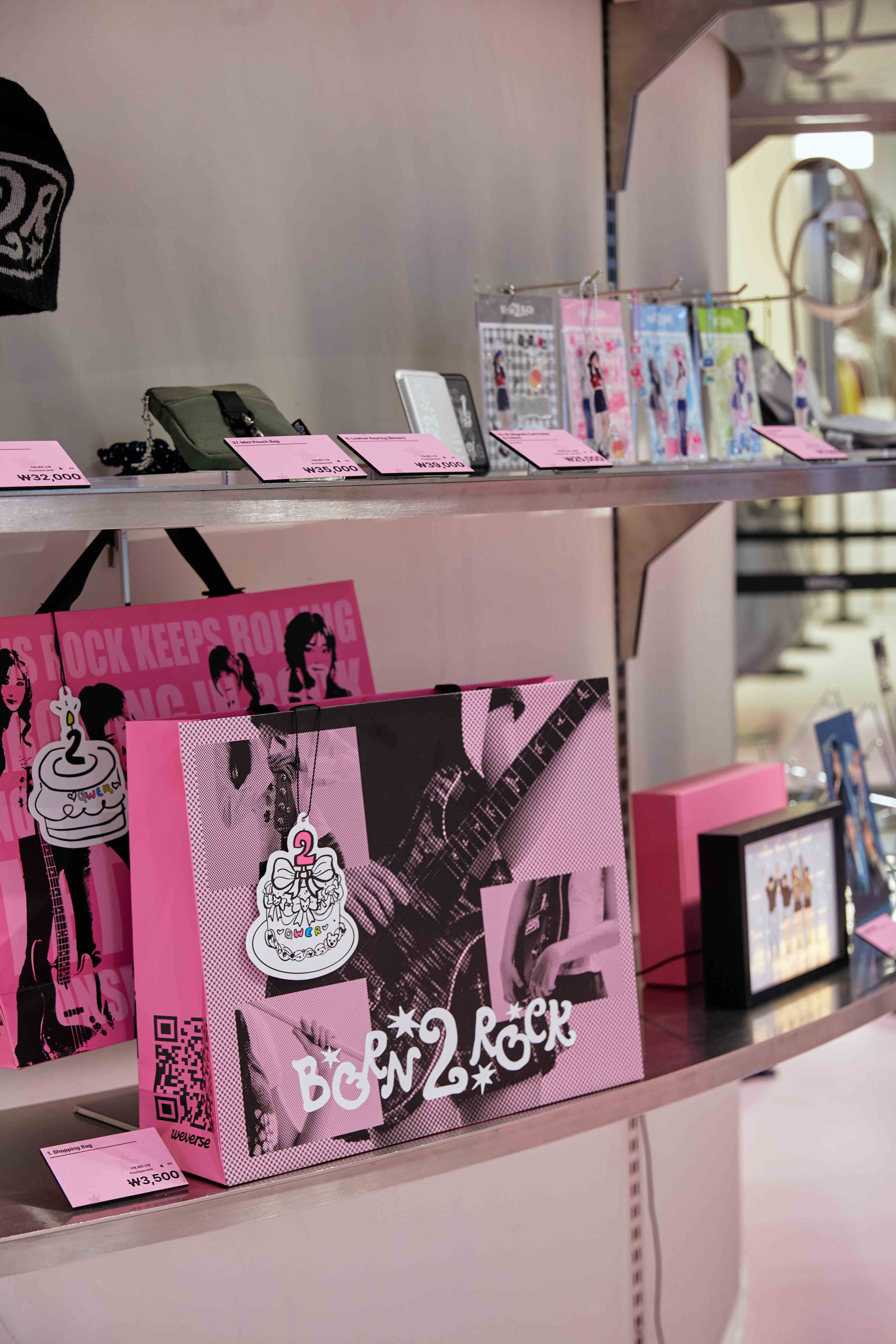 Born-2-Rock-QWER-2ND-ANNIVERSARY-POP-UP-STORE-1 image 5