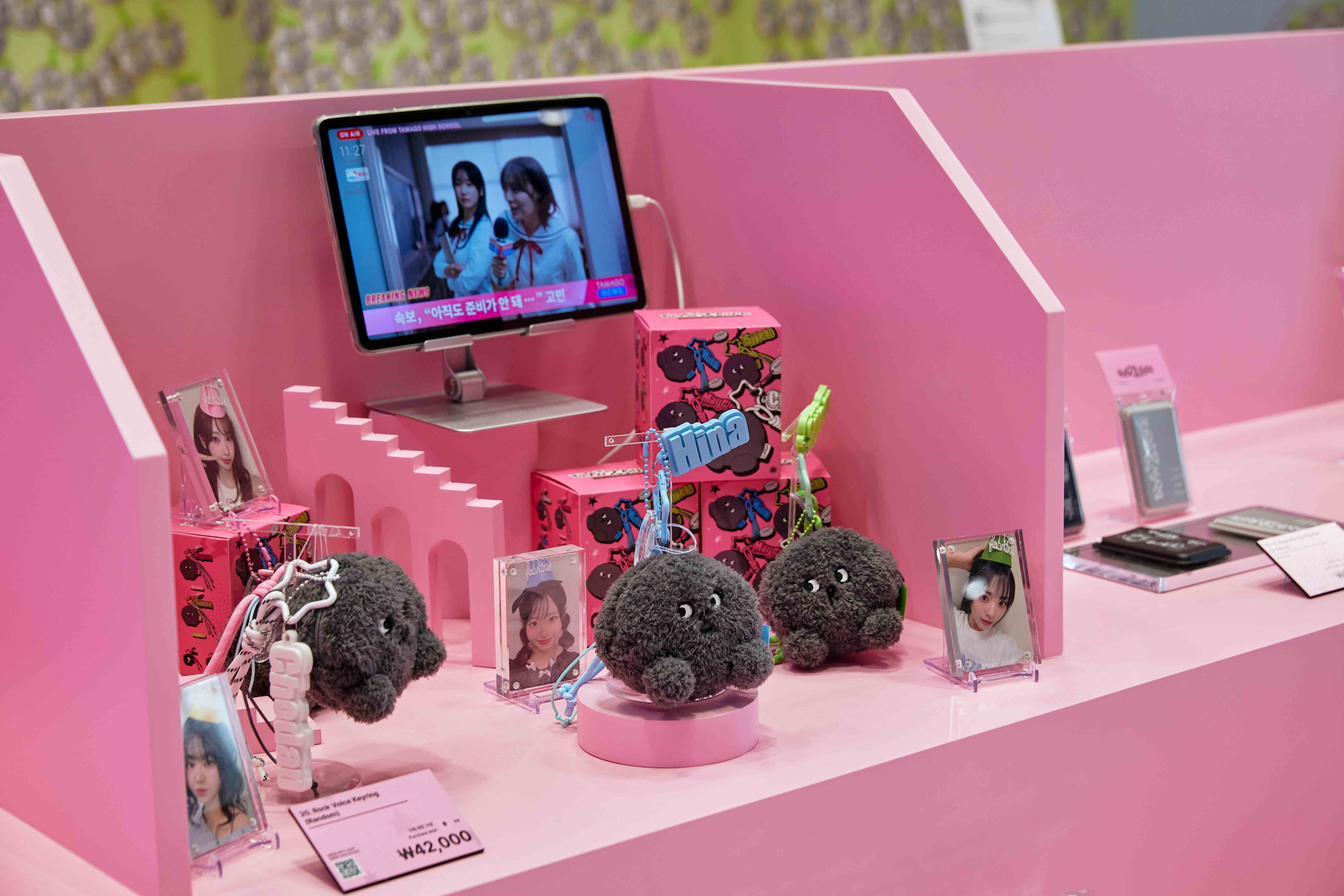Born-2-Rock-QWER-2ND-ANNIVERSARY-POP-UP-STORE-1 image 3
