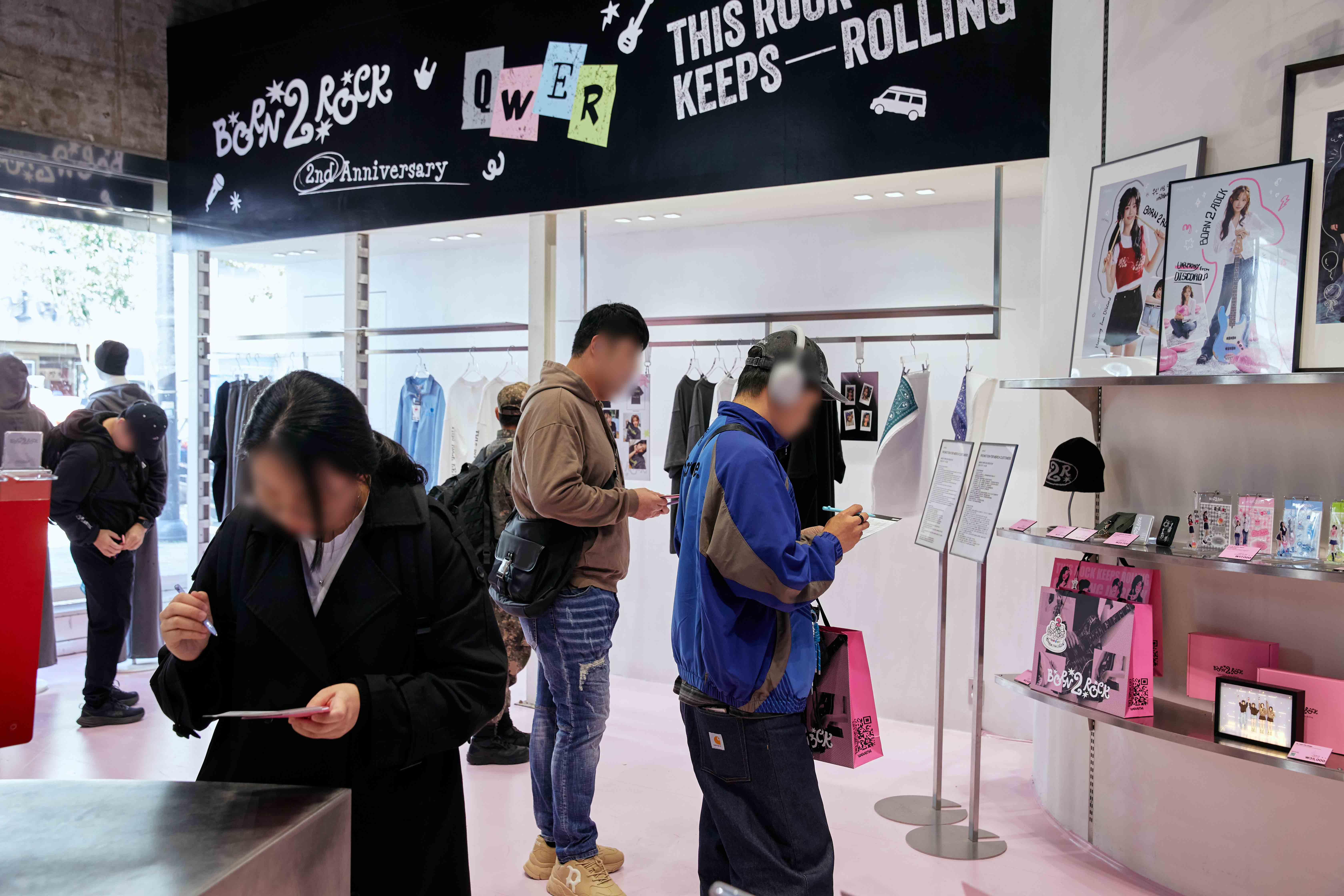 Born-2-Rock-QWER-2ND-ANNIVERSARY-POP-UP-STORE image 5