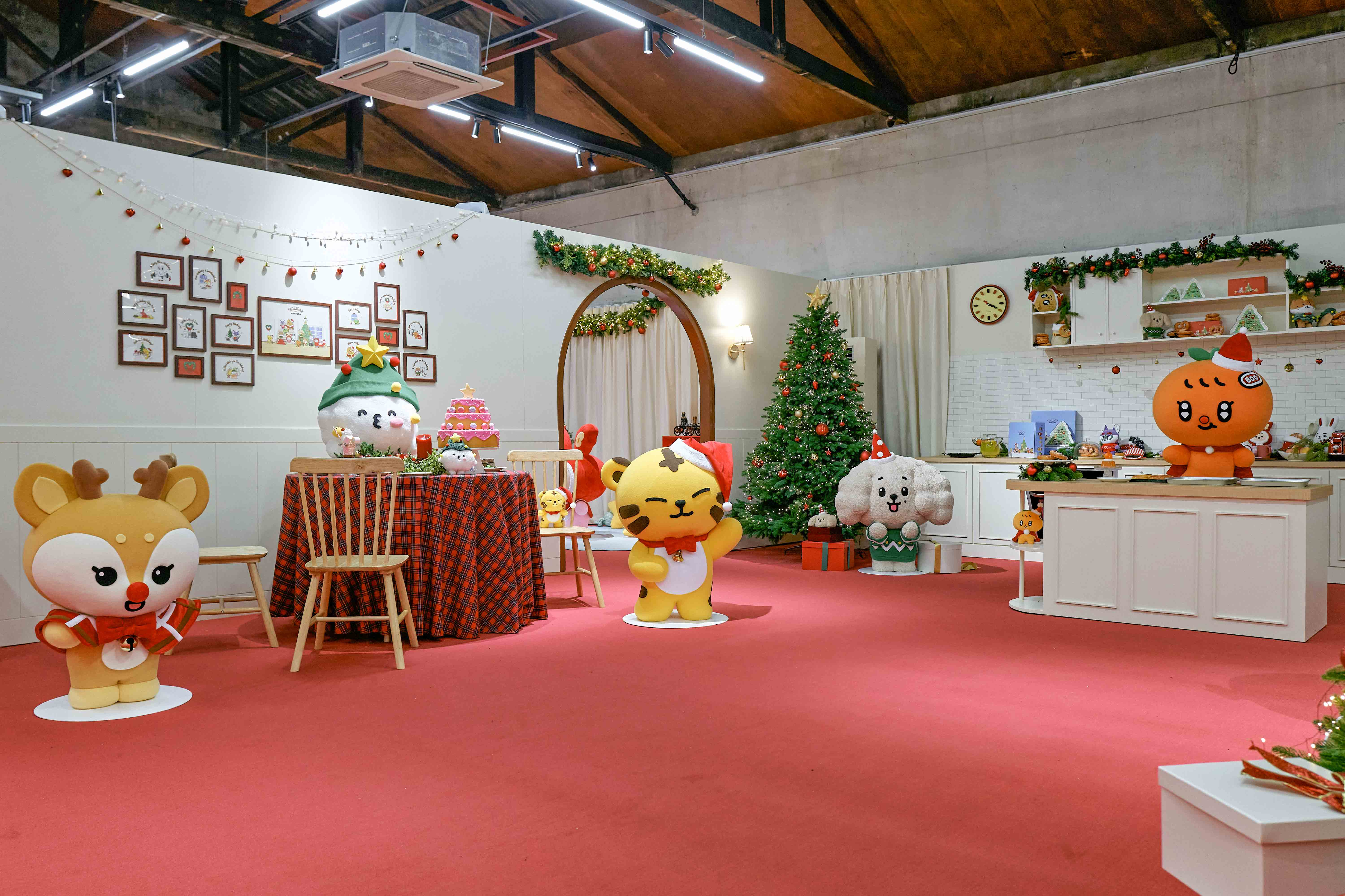 HOLIDAY-WITH-MINITEEN-POP-UP image 6