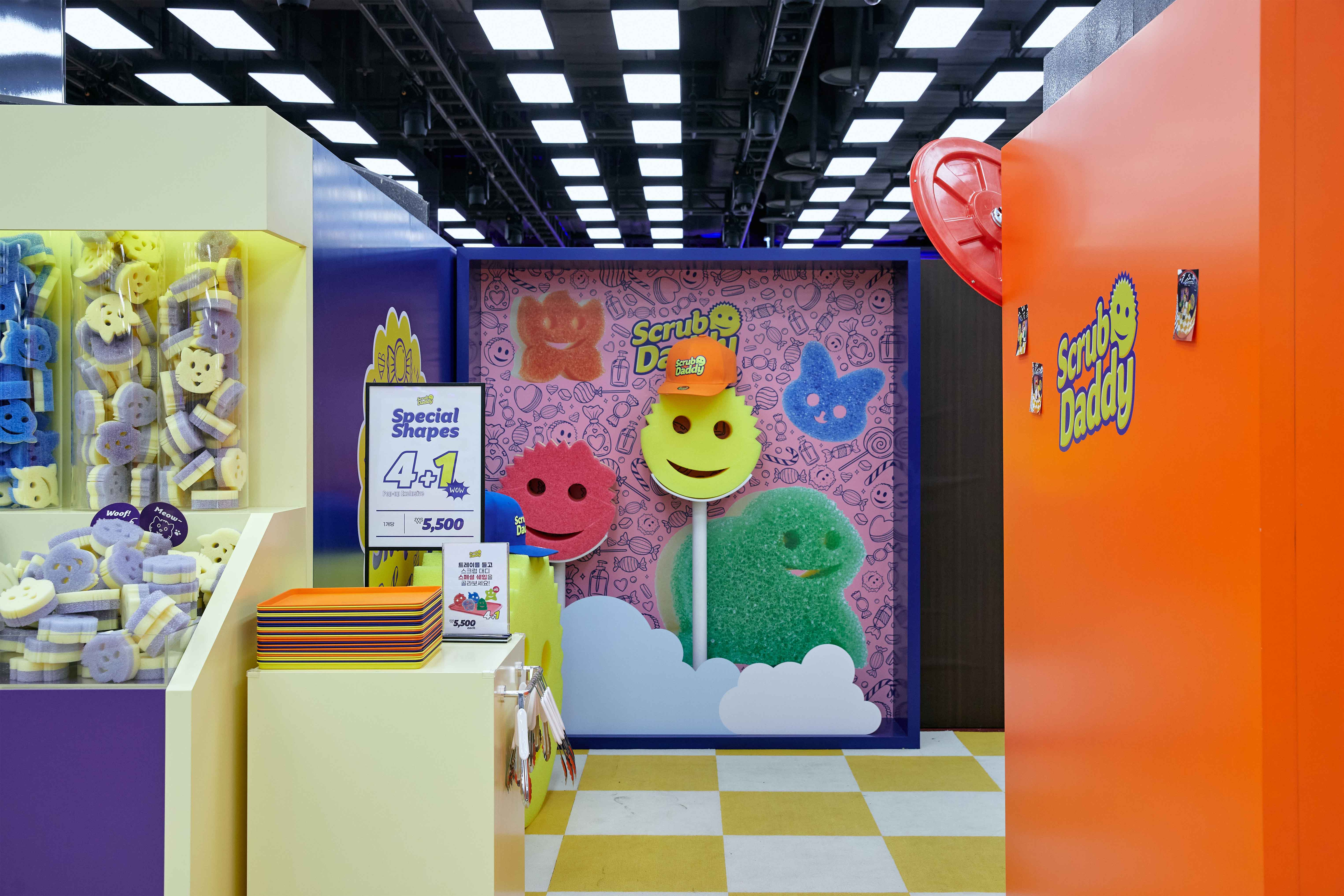 scrub-daddy-the-hyundai-pop-up-store image 8