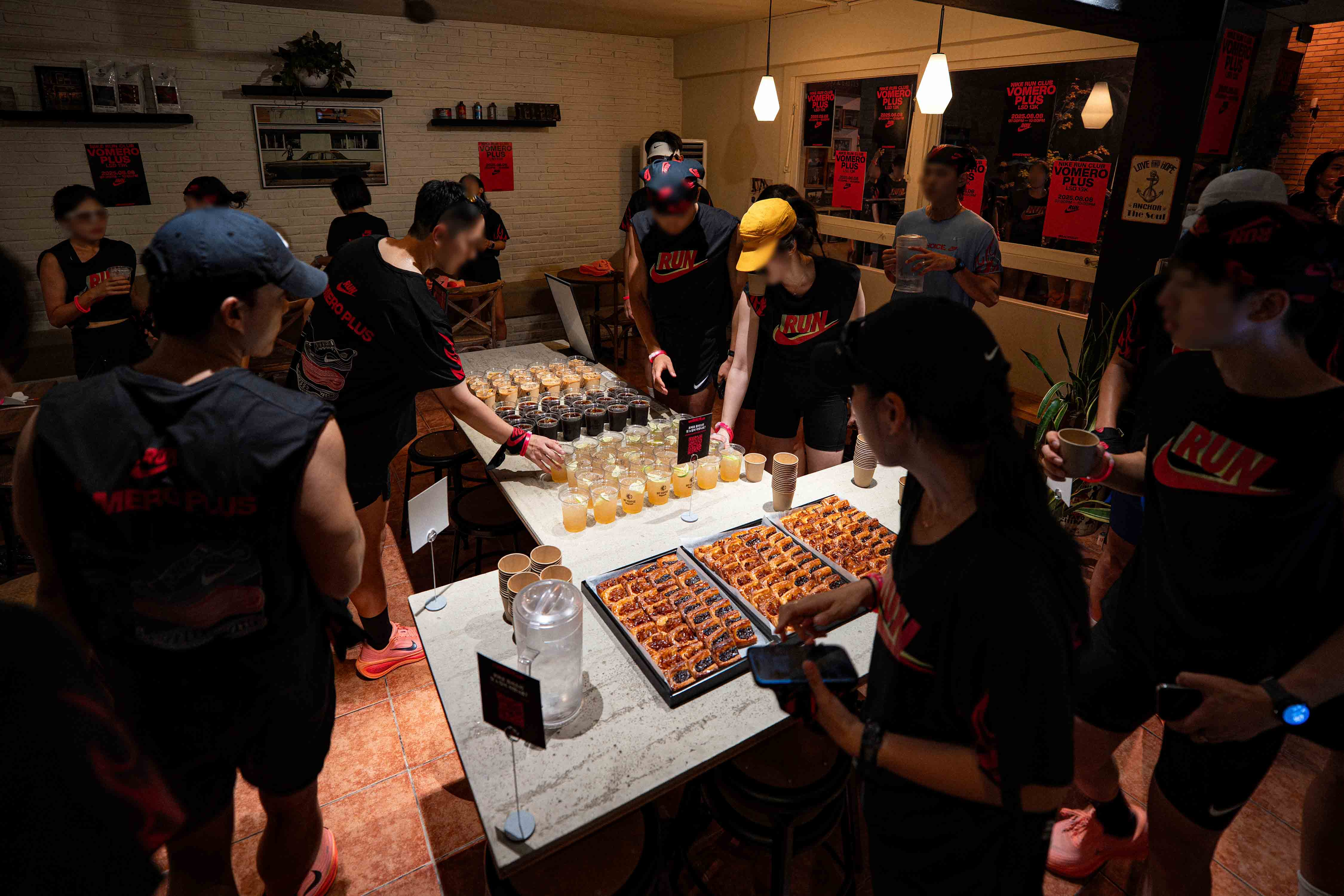 NIKE-RUN-CLUB-VOMERO-PLUS-LSD-13K image 7