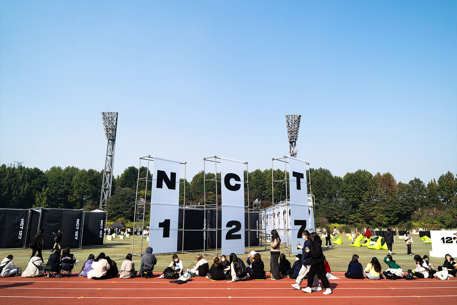 pop-up-125 image 1