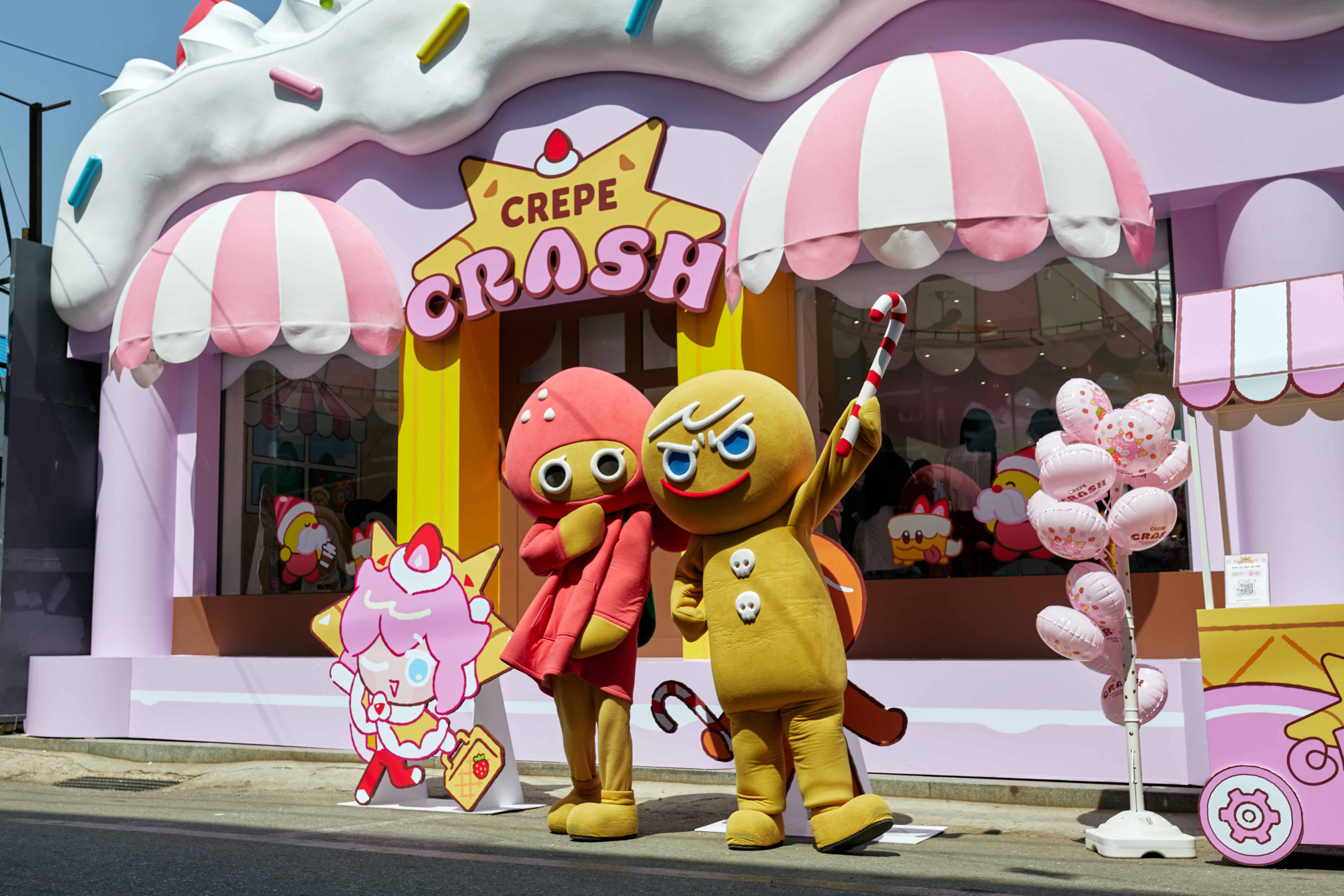 CREPE CRASH POP-UP CAFE