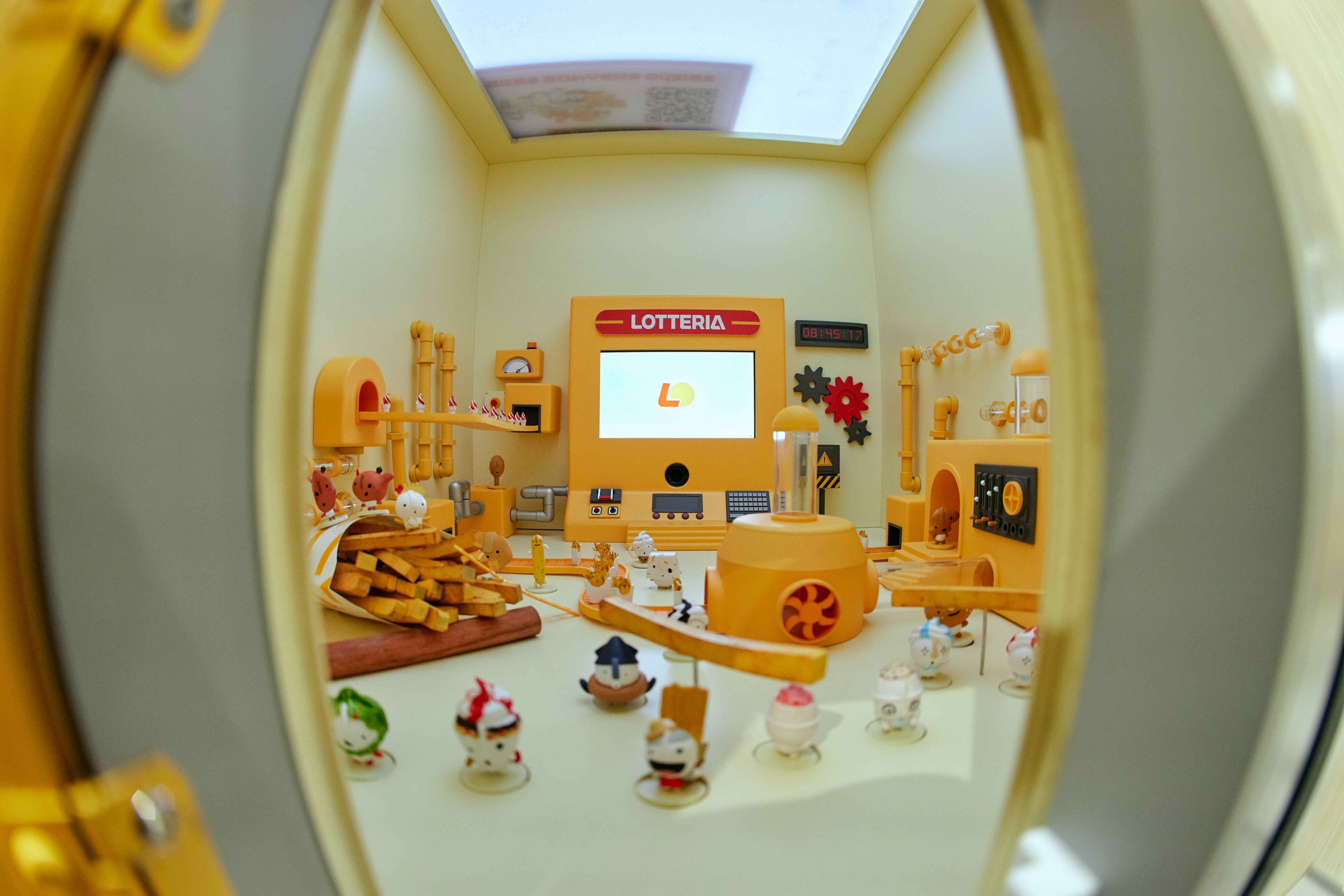 LOTTERIA CHARACTER CAMPAIGN IN-STORE PROMOTIONS