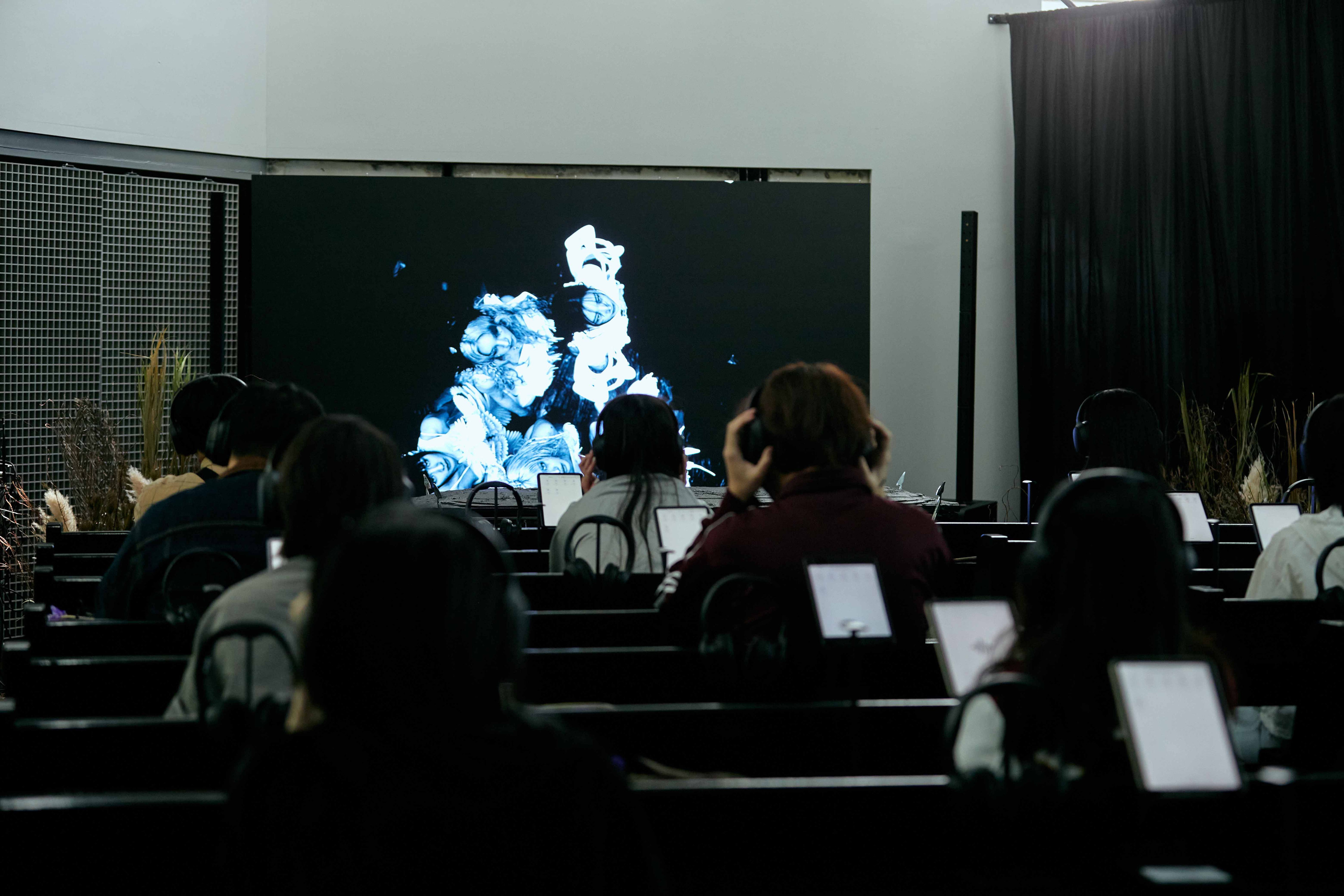 i-dle (G) EXHIBITION